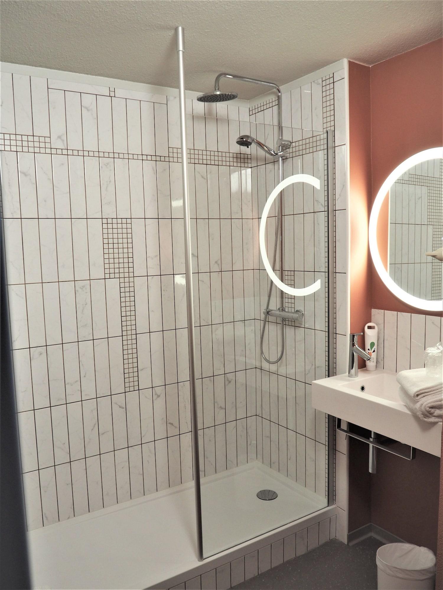 Ibis Styles Le Mans Gare Sud Otel Dış mekan fotoğraf