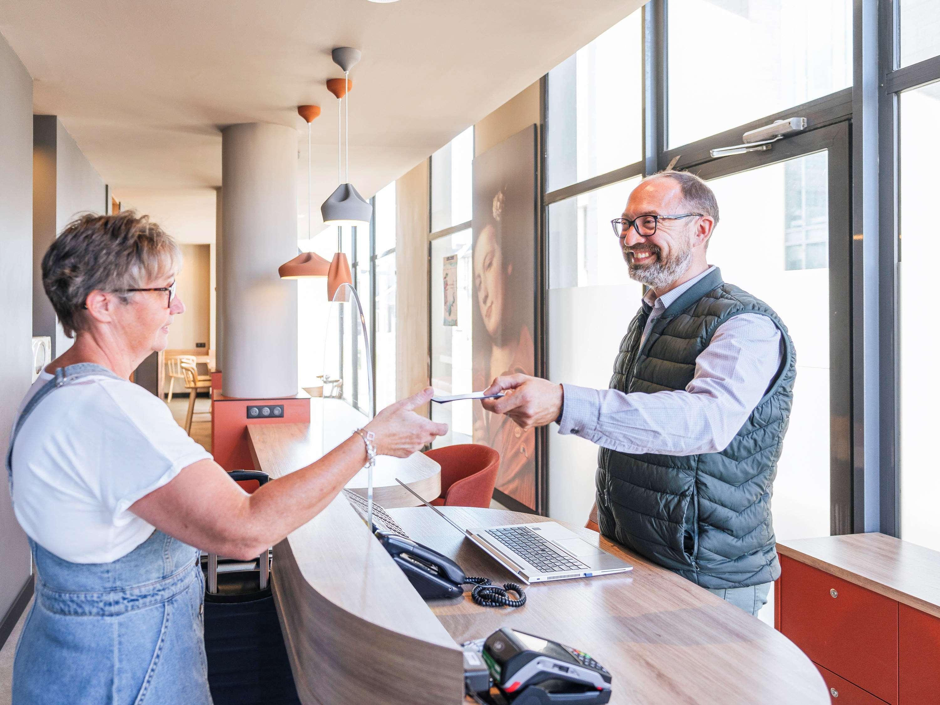 Ibis Styles Le Mans Gare Sud Otel Dış mekan fotoğraf